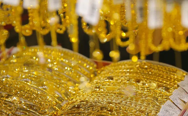 Giá vàng hôm nay 8-2: Đồng loạt dự báo tăng