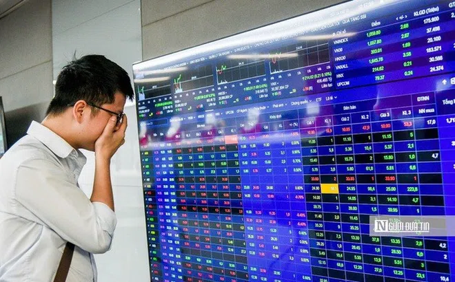 Lãi suất liên ngân hàng biến động, VN-Index chịu áp lực điều chỉnh