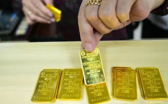Giá vàng hôm nay 15/2: Chốt tuần nghỉ Tết, vàng SJC, nhẫn trơn giảm gần 2 triệu đồng/lượng