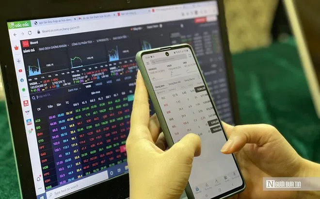 VN-Index đối mặt rung lắc ngắn hạn, chờ tín hiệu tại vùng hỗ trợ quan trọng