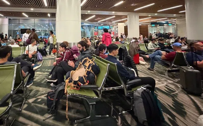 Nhiều chuyến bay tiếp tục bị hủy do xung đột Trung Đông, hành khách được đổi, hoàn vé ra sao?