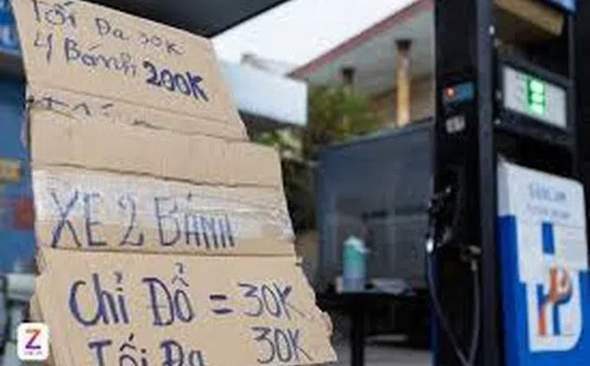 Xử phạt một cây xăng dầu "găm hàng", chỉ bán tối đa 300.000 đồng/lượt