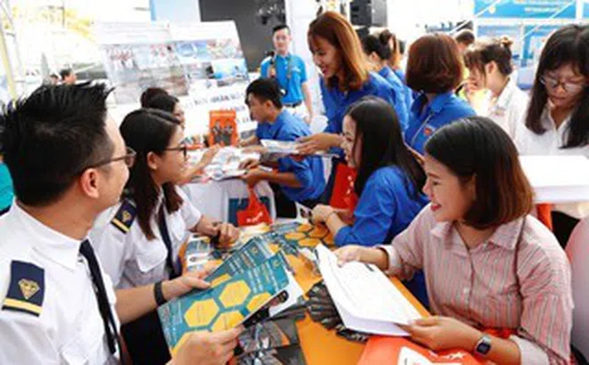Khơi thông nguồn nhân lực chất lượng cao cho Hà Nội: Gợi mở từ hệ sinh thái hàng không