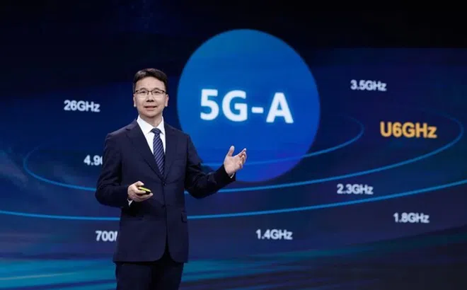 Ông Yang Chaobin của Huawei chia sẻ về xây dựng một thế giới thông minh tốt đẹp hơn với 5G-A và U6GHz