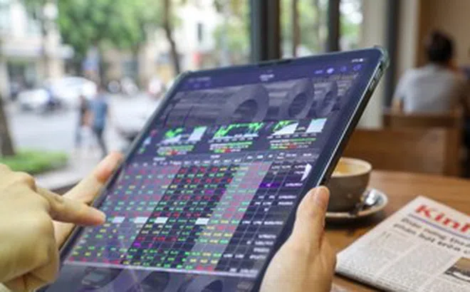 VN-Index lên cao nhất trong hơn 5 tuần, cổ phiếu thép bất ngờ nổi sóng