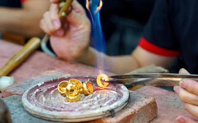Băn khoăn với đề xuất vay vàng trong dân