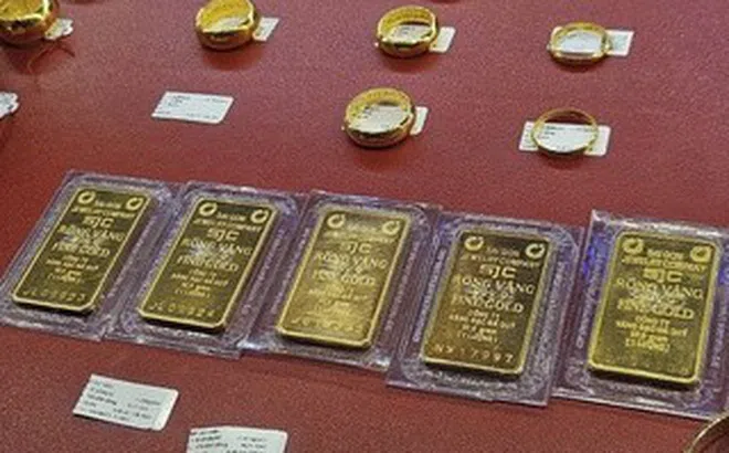 Giá vàng hôm nay 27-4: Đảo chiều sụt giảm