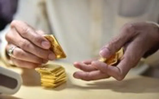 Giá vàng thế giới giảm sau khi Iran tuyên bố bắn trúng chiến hạm Mỹ