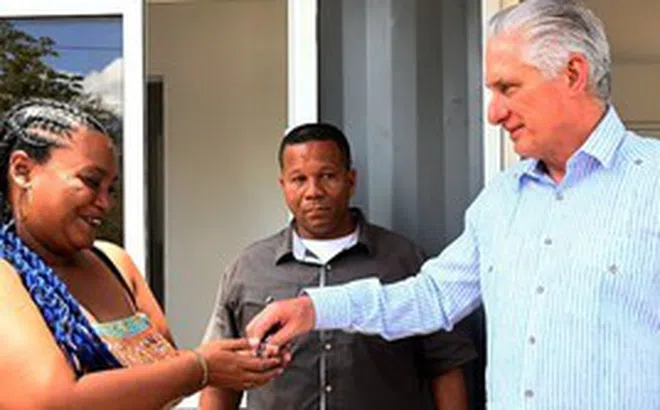 Tin vui: Dùng thứ chứa hàng hóa do Trung Quốc gửi tới, Cuba làm thành công món quà ý nghĩa cho người dân