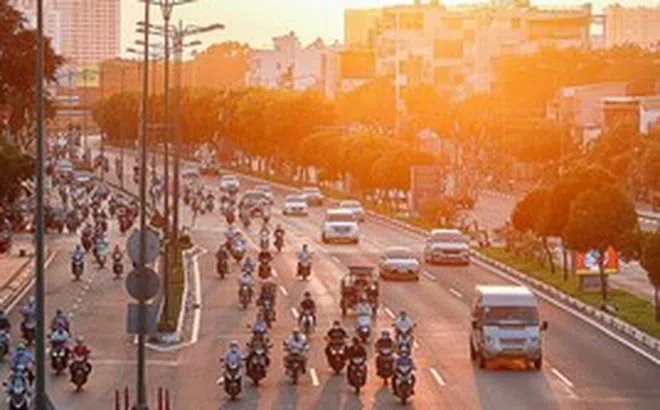 Việt Nam sở hữu một đại lộ nội đô rộng bậc nhất: Quy mô tới 12 làn xe, được ví đẹp như châu Âu, hàng loạt dự án bất động sản mọc dọc hai bên