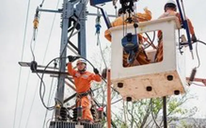 Căng thẳng cung ứng điện tuần tới, đề xuất sớm áp giá điện giờ cao điểm, thấp điểm