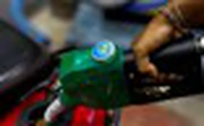 Quốc gia châu Á tăng giá xăng, dầu 3 lần chỉ trong 10 ngày, các doanh nghiệp 'than trời' vì lỗ