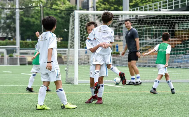 Play the Real Way: Meliá Hồ Tràm hợp tác chính thức cùng Real Madrid Foundation mang đến buổi huấn luyện bóng đá dành cho các bé dịp hè này