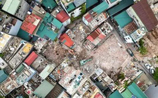 Máy móc làm việc ngày đêm tại điểm nghẽn cuối cùng của Vành đai 2.5 Hà Nội