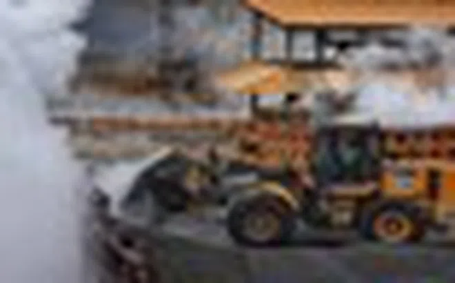 Điều động xe cẩu, máy xúc rầm rộ khai khác ‘kho báu’ lớn nhất thế giới, Trung Quốc bất ngờ ra cảnh báo rắn khi nước láng giềng ‘ngáng chân’