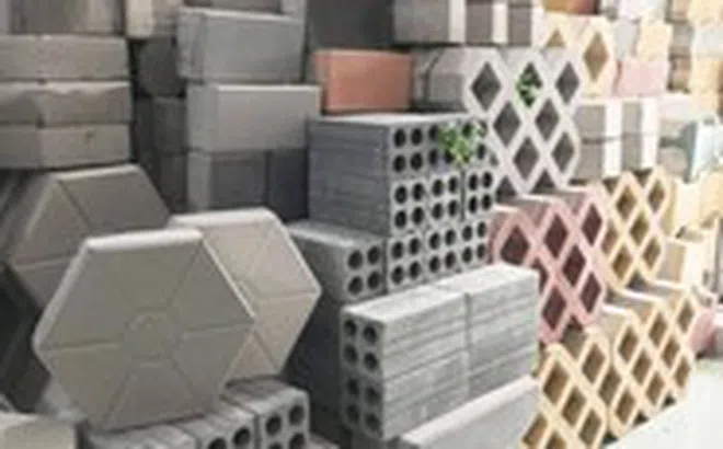 Chủ tịch một công ty trên sàn nhận thù lao 5 triệu đồng/tháng, vừa xin từ chức vì 'bận'