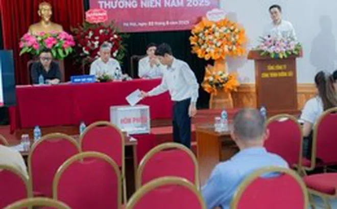 Một công ty không thể họp đại hội khi 4 cổ đông dự, hơn 400 người 'không thấy đâu'