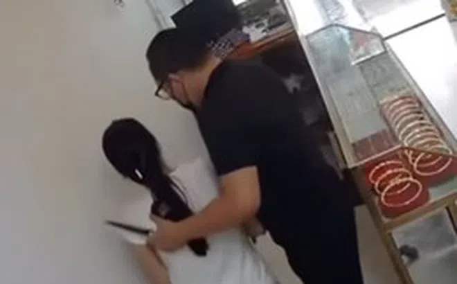 Nghi phạm cướp tiệm vàng giữa ban ngày ở Hà Nội bị bắt