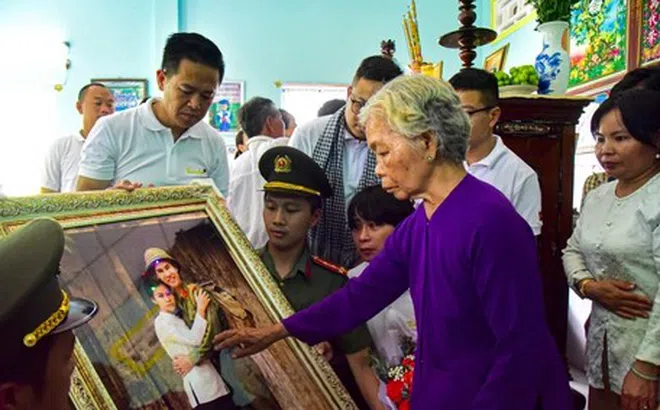 500 ngày đêm đi tìm danh tính hài cốt liệt sĩ: Một bức ảnh thay vạn lời nói