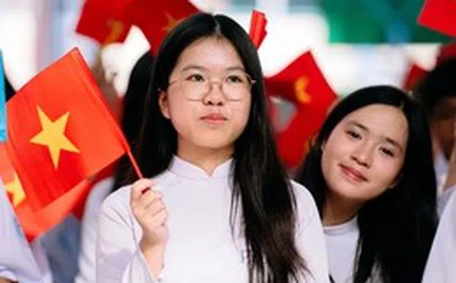 Năm học mới ở TP.HCM: Giảm áp lực thi cử, siết dạy thêm, liên kết giáo dục